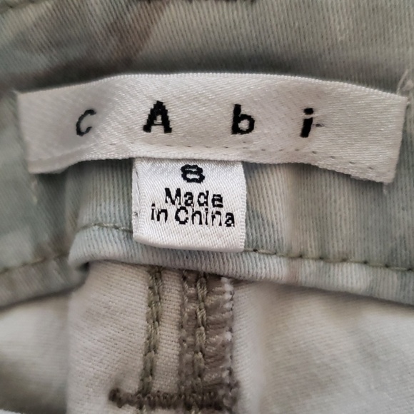 CAbi | #227 Paradise Tropical Palm Cropped Jeans Size 8 - Picture 5 of 6